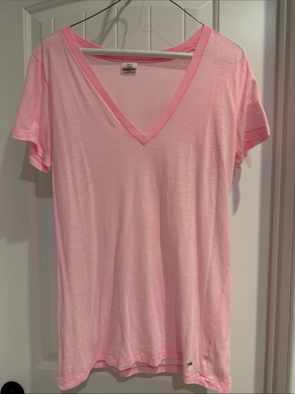 PINK Victoria's Secret Light Pink V-Neck Short Sleeve Tee